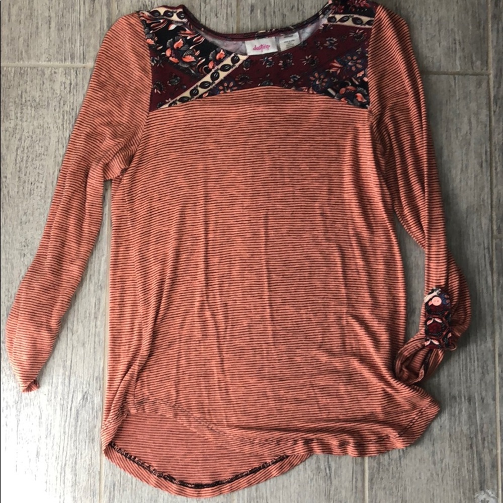 Long sleeve shirt